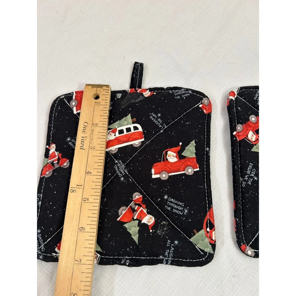 Unbranded Christmas Pot Holders OS Black Santa Truck Quilted Set of 2 Home